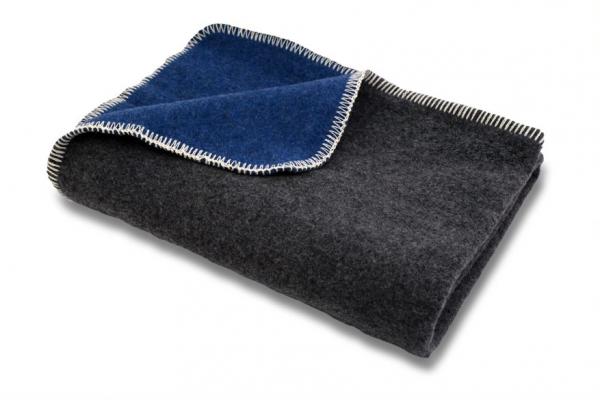 ペトロマックス(Petromax) ロゴ入りレザーパッチ付き 羊毛100％ メリノウール 毛布 ブランケット ブルー/グレー(13735-8 –  アーカムショップ本店